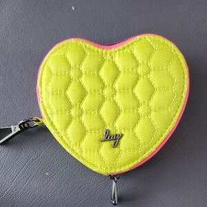 Lug Heart Pouch